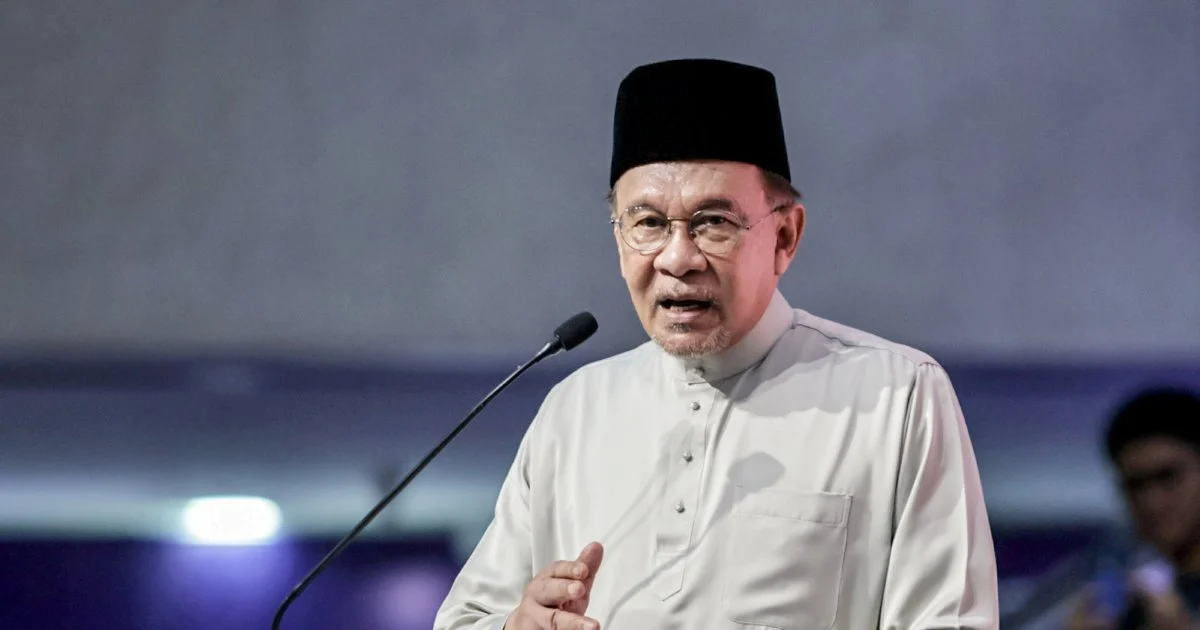 Tunku Mahkota of Johor Receives Prime Minister in Cordial Kuala Lumpur Meeting