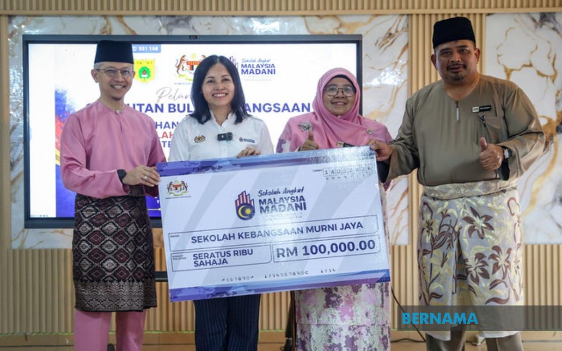 SK Murni Jaya Gets RM100,000 From Communications Ministry's MADANI Adoption Programme