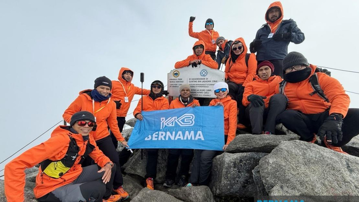 Bernama Scales Mount Kinabalu with 23 Staff Members, Pursues Two Malaysian Records