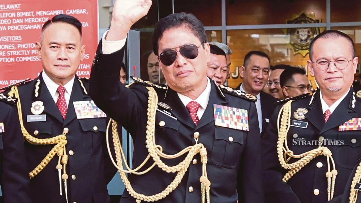 51 Civil Society Groups Push for RCI into MACC Over Allegations Against Azam Baki