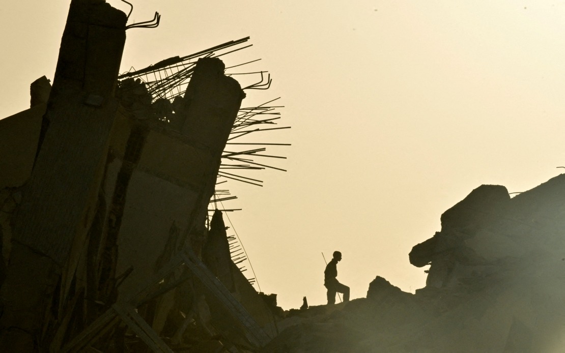 Venezuela Earthquake Death Toll Exceeds 1,450 as Rescue Window Closes