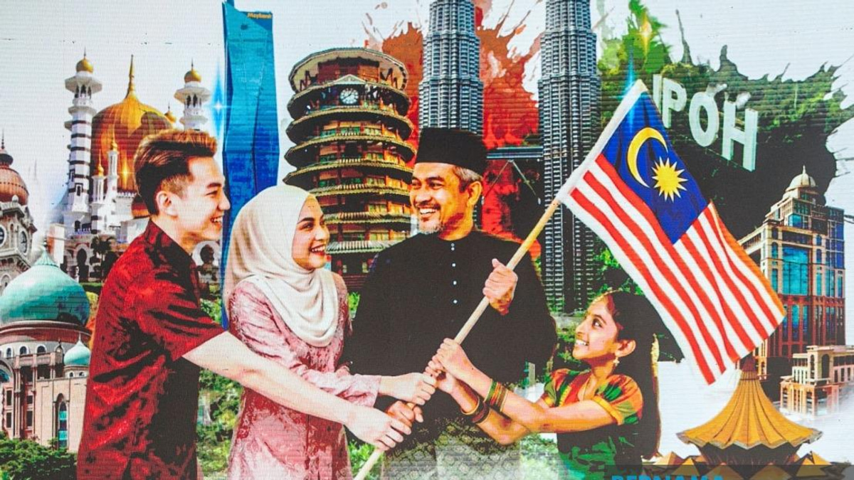 Flag Design Accuracy Vital as AI Content Creation Surges, Fahmi Warns