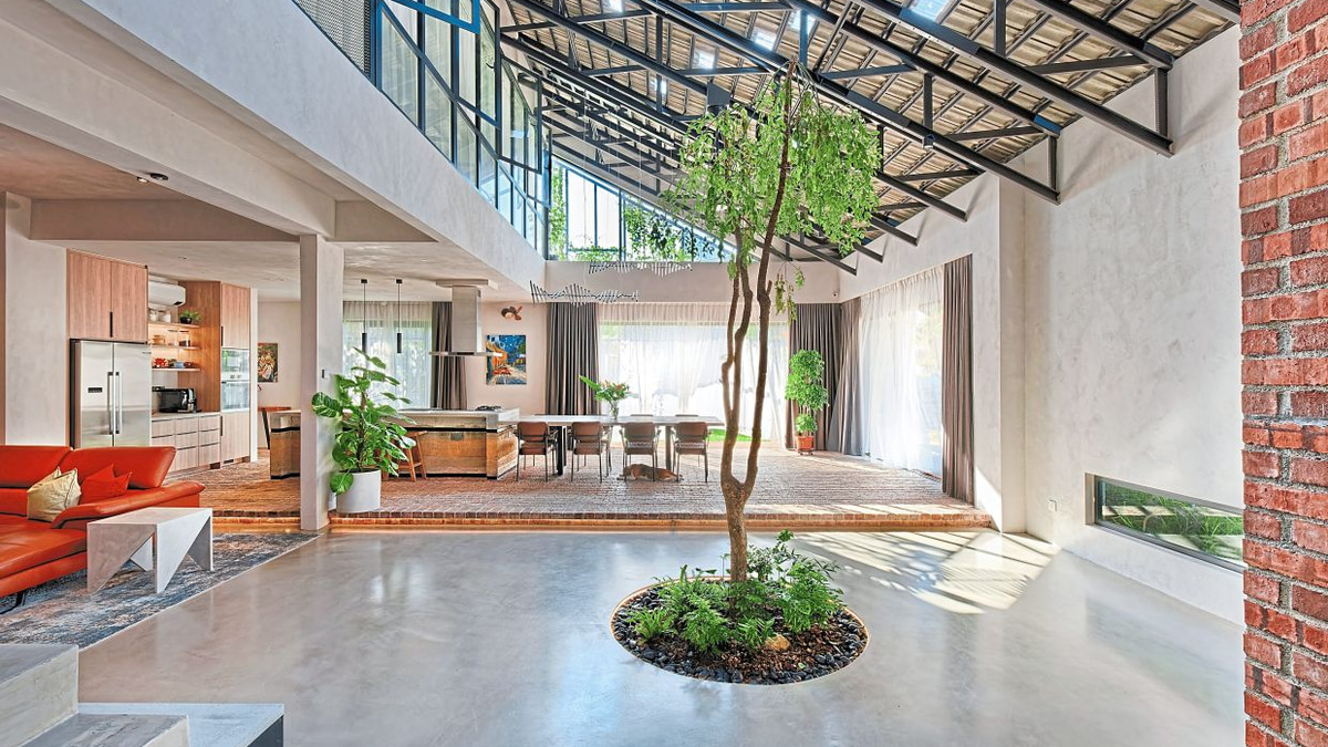 How a 40-Year-Old Kuala Lumpur Terrace House Was Transformed Into a Light-Filled Green Haven