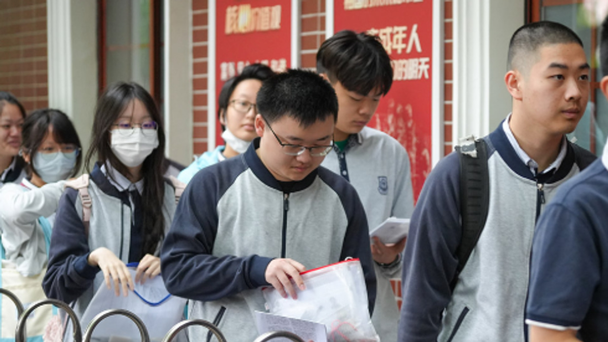 Chinese Universities Crack Down on Smart Device Cheating with AI Proctoring and Stricter Bans