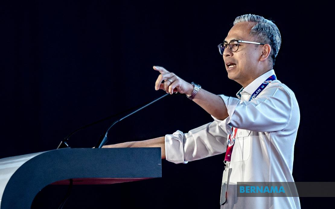 Malaysians Growing More Attentive to National Flag Details, Says Fahmi