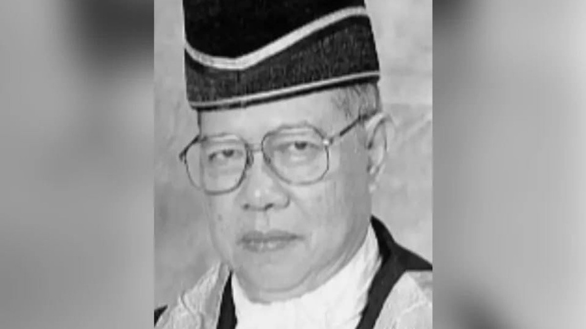 PM Anwar Pays Tribute to Former Chief Justice Mohamed Eusoff