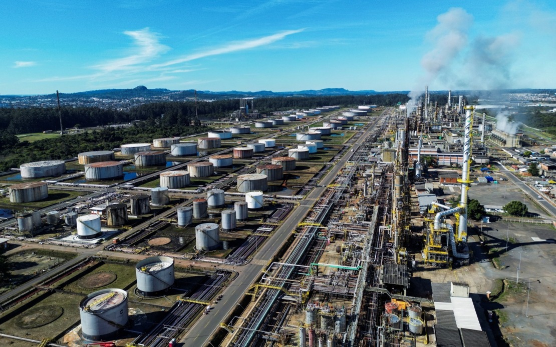 Brazil Vows Retaliatory Tariffs as Trump Administration Imposes 25% Duty on Imports