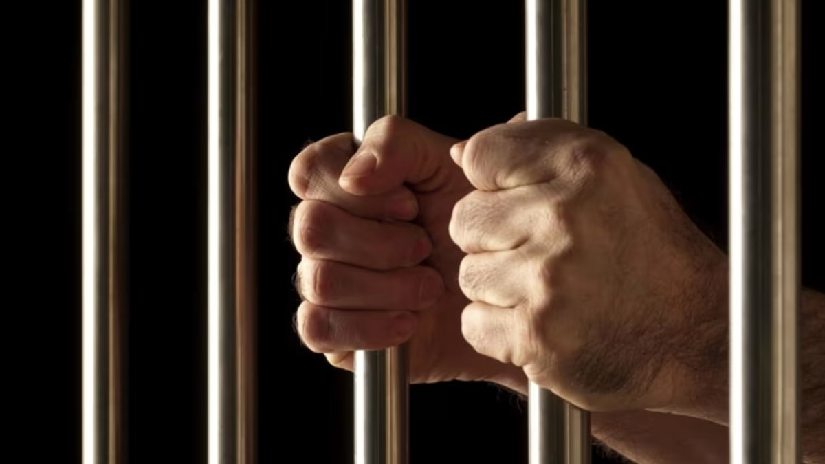 Former Unit Trust Consultant Sentenced to 18 Months, Fined RM2 Million for Investment Fraud