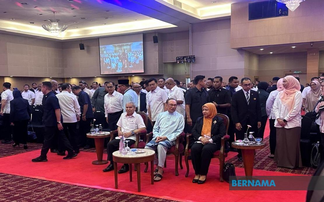 Anwar to Announce FELDA Findings Once Task Force Completes Investigation
