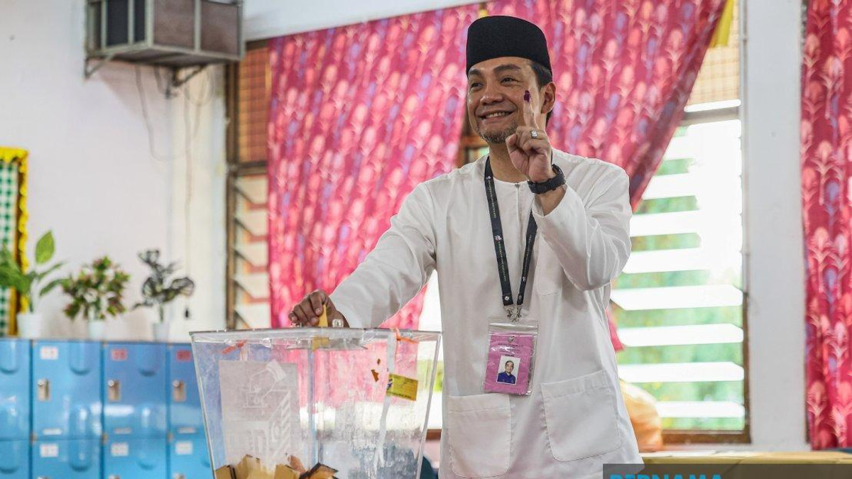 Onn Hafiz Votes in Johor State Election Battle