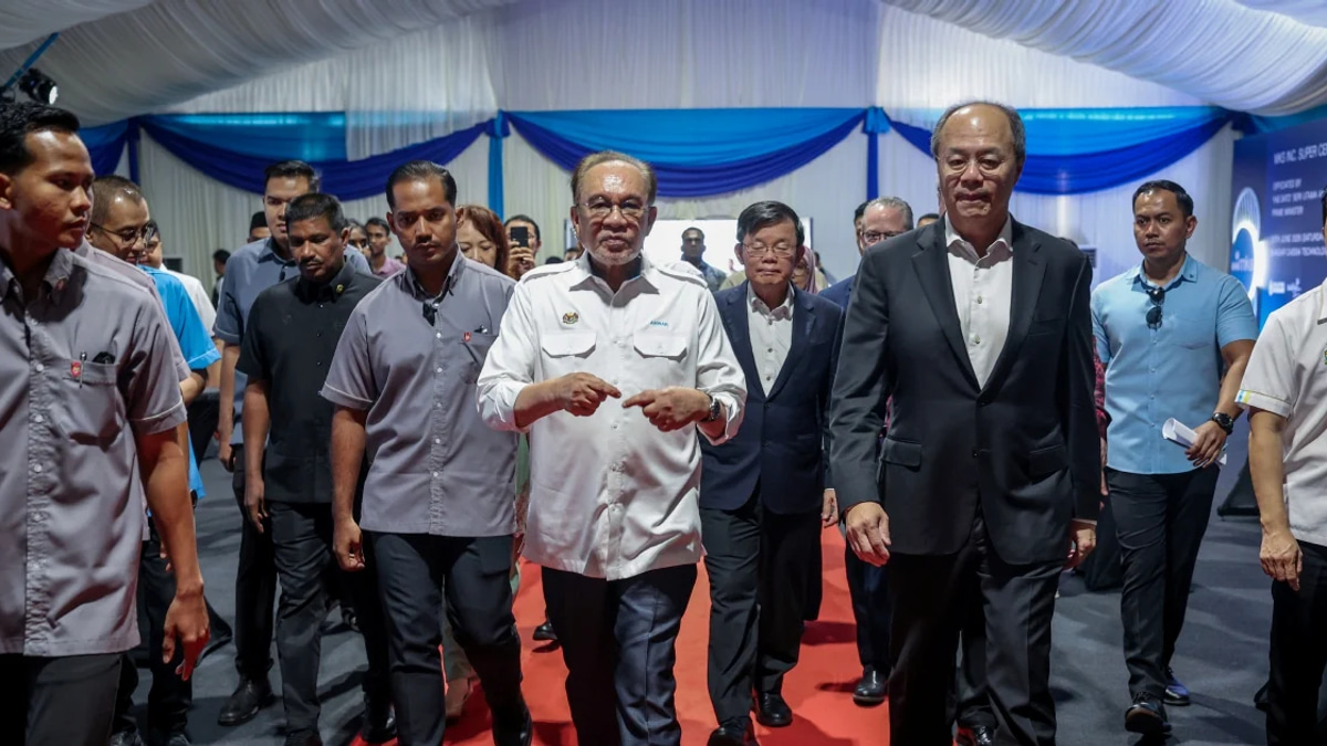 Malaysia's Balanced Foreign Policy Attracts Investors, Says Anwar