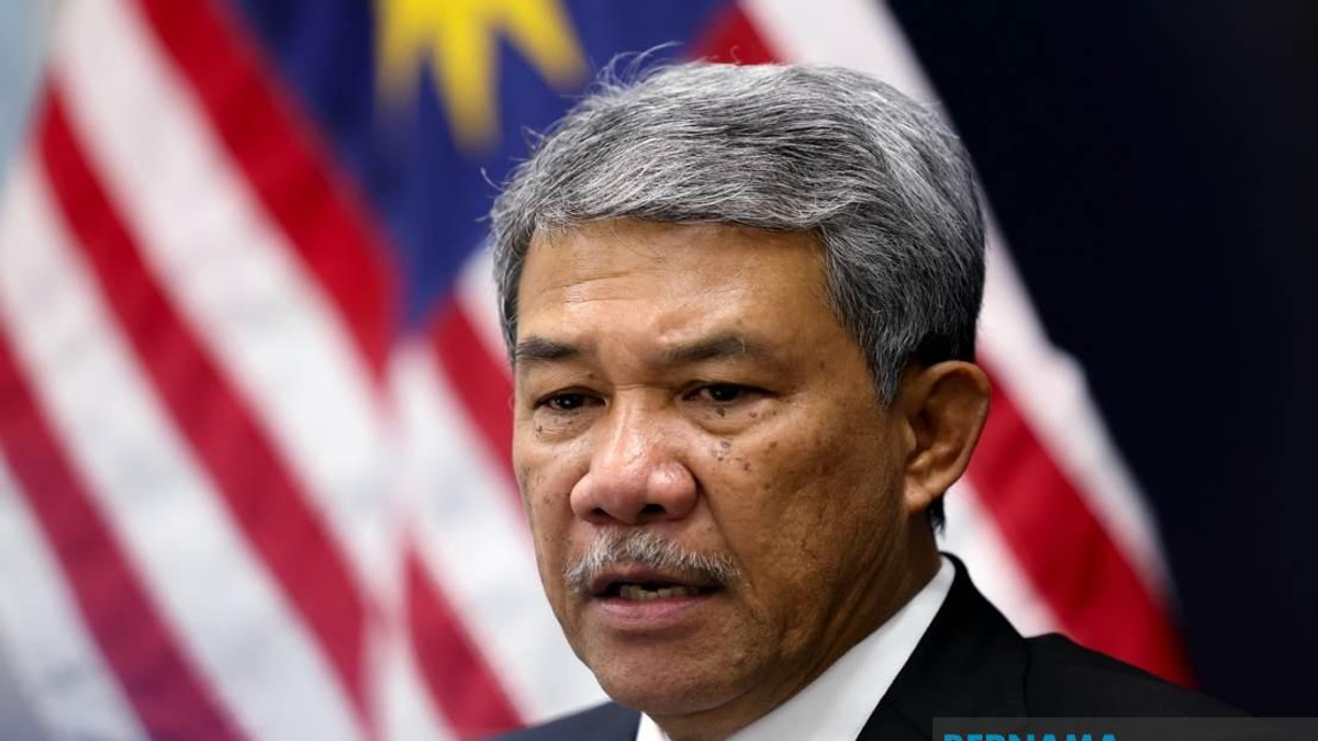 Foreign Minister Mohamad Hasan Arrives in Manila for 59th ASEAN Foreign Ministers' Meeting