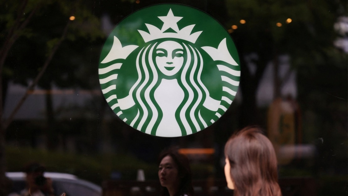 Starbucks South Korea Closes 2,000+ Outlets for Staff History Training After Marketing Fiasco