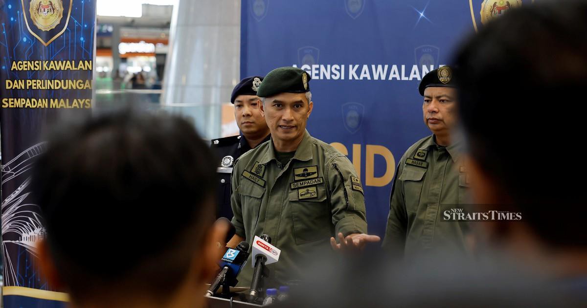 Malaysia Airlines Pilot's Baggage Screened by AVSEC, Not MCBA, Clarifies Authority