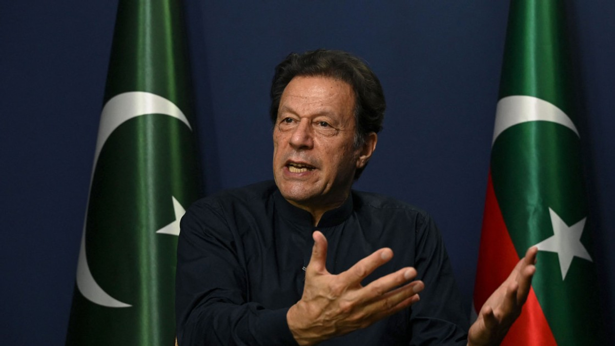 Pakistan's Supreme Court Orders Ex-PM Imran Khan Transferred to Hospital from Detention