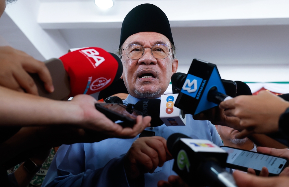 Malaysia Will Persist in US Tariff Negotiations, Anwar Says, as Initial Rate Poses Manageable Challenge