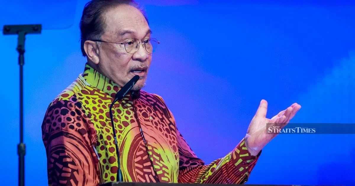 Anwar Slams Double Standards in Global Legal System Following Norway Missile Dispute