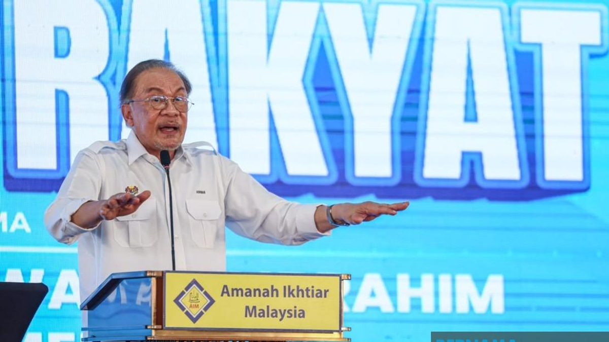 PM Anwar Links Political Opposition to His Anti-Corruption Drive