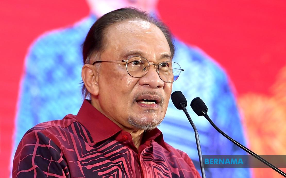 Anwar Maintains Lead as Most Favoured Leader as Half of Malaysians Back Government Direction