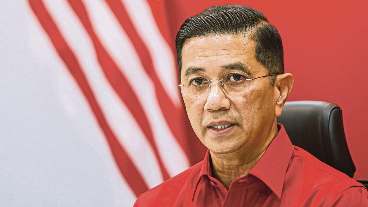 Azmin Rejects Hadi's Claim That Bersatu Has Departed Perikatan Nasional