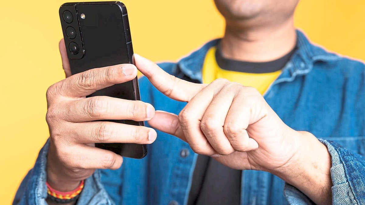 Personal Data Protection Office Launches Probe Into Maxis Customer Information Leak
