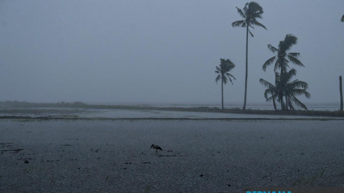 Thunderstorm Alert Issued for Six States and Labuan Through Early Afternoon