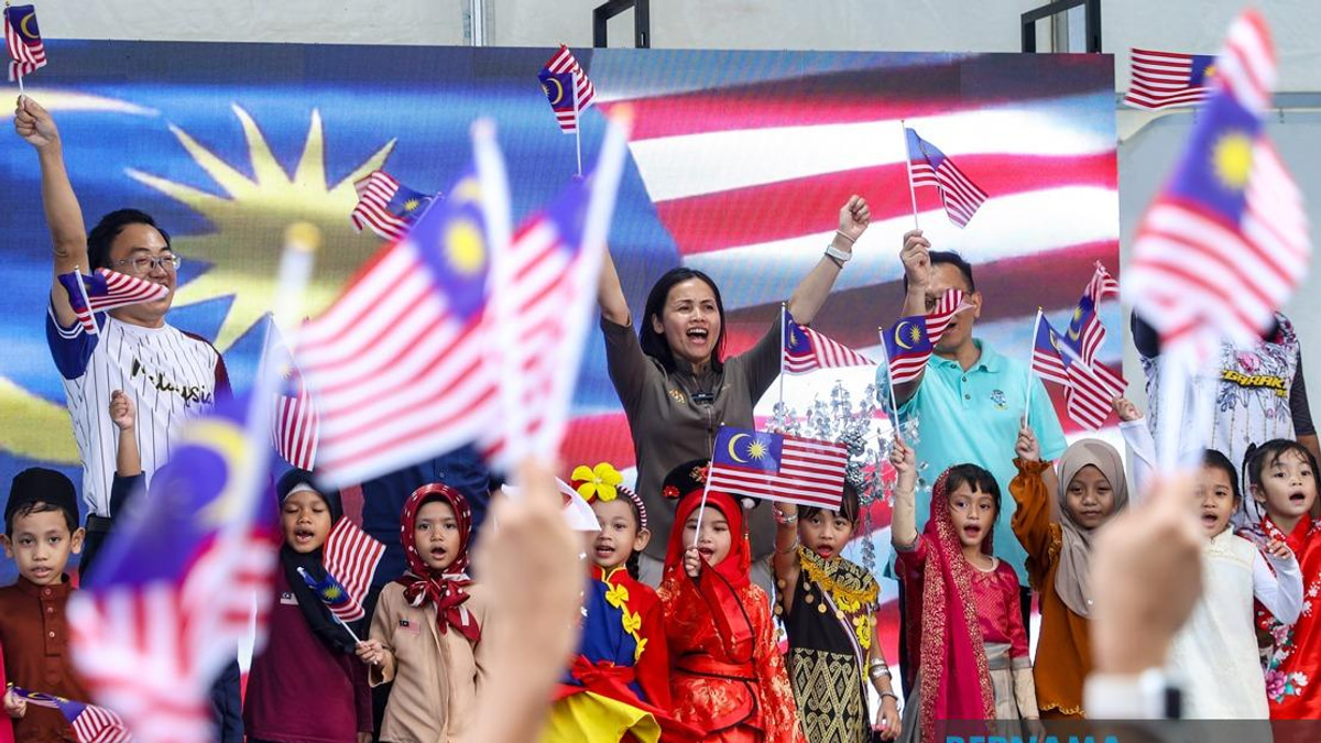Deputy Minister Teo Nie Ching Dismisses Social Media Claims Linking Her to Gang Activities