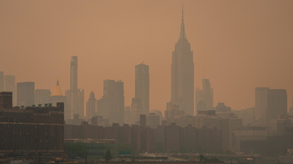 Canadian Wildfires Force Mexican President to Reroute to World Cup Final in New York