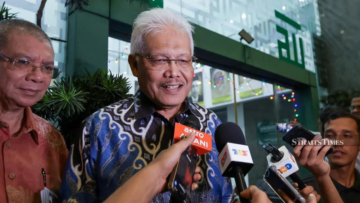 Hamzah to Resume Opposition Leader Role as Parliament Seating Chart Confirms Political Shuffle