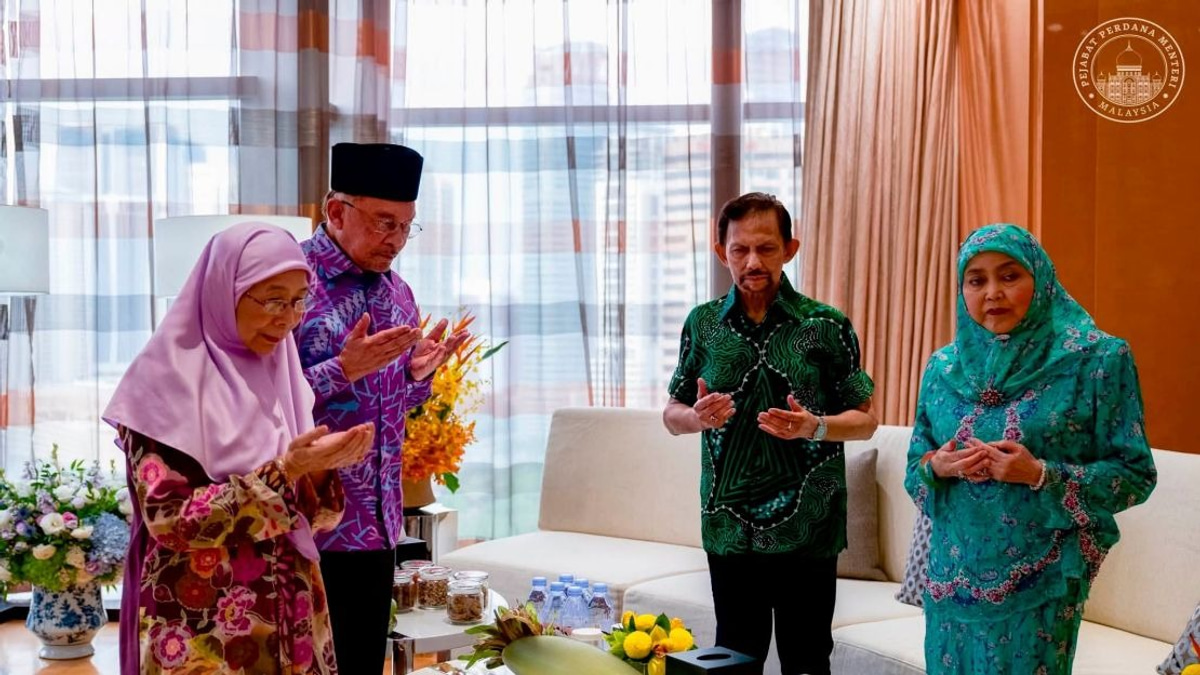 Anwar Extends Birthday Wishes to Brunei's Sultan Hassanal Bolkiah
