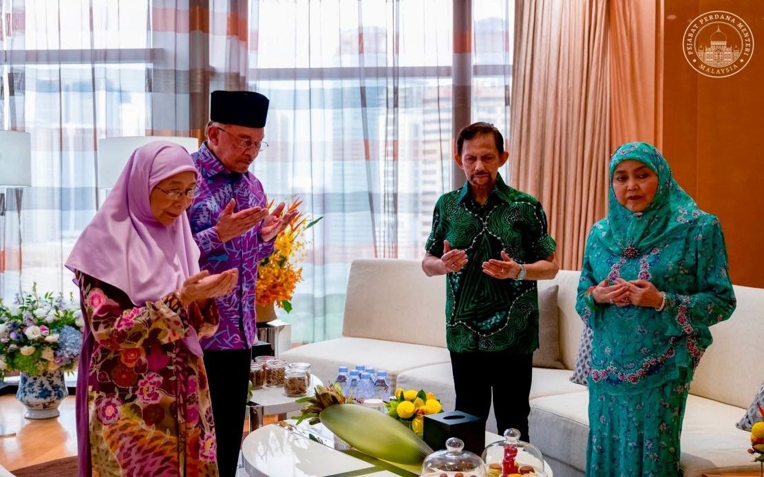 Anwar Extends Birthday Wishes to Brunei's Sultan Hassanal Bolkiah