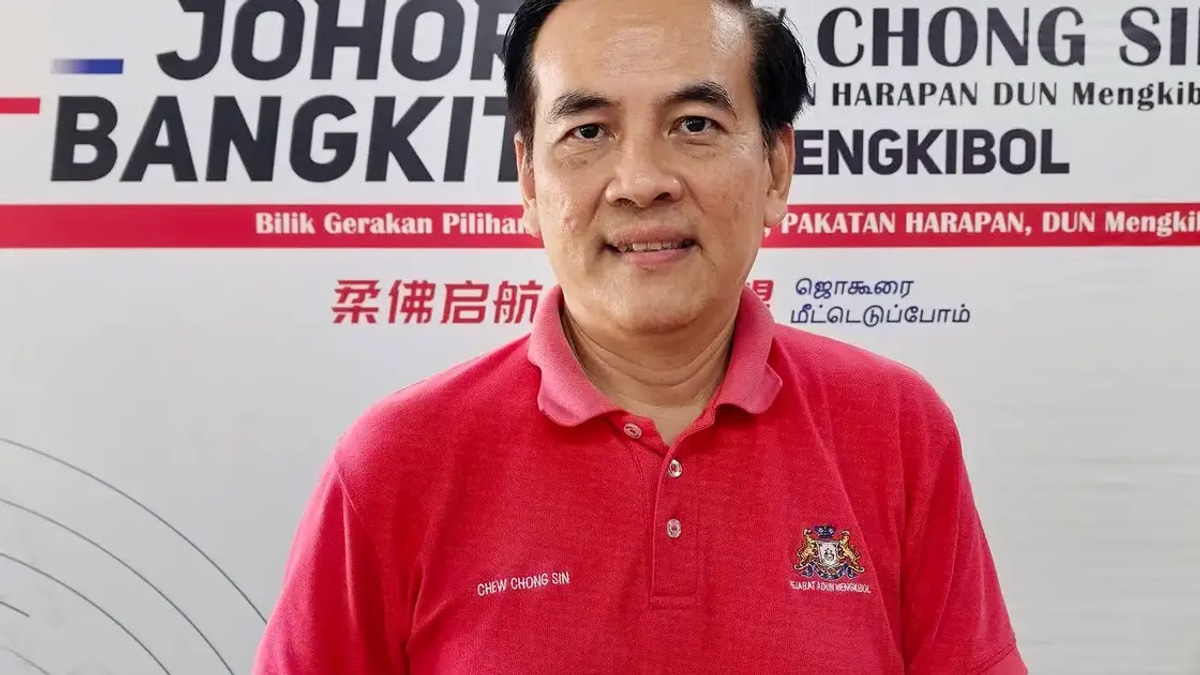 Former DAP Legislator Warns of Hidden Deal Between BN and PN in Johor