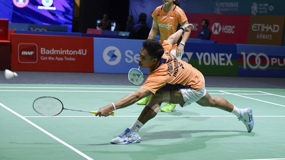 Indonesian badminton pairs withdraw from worlds as match-fixing investigation deepens