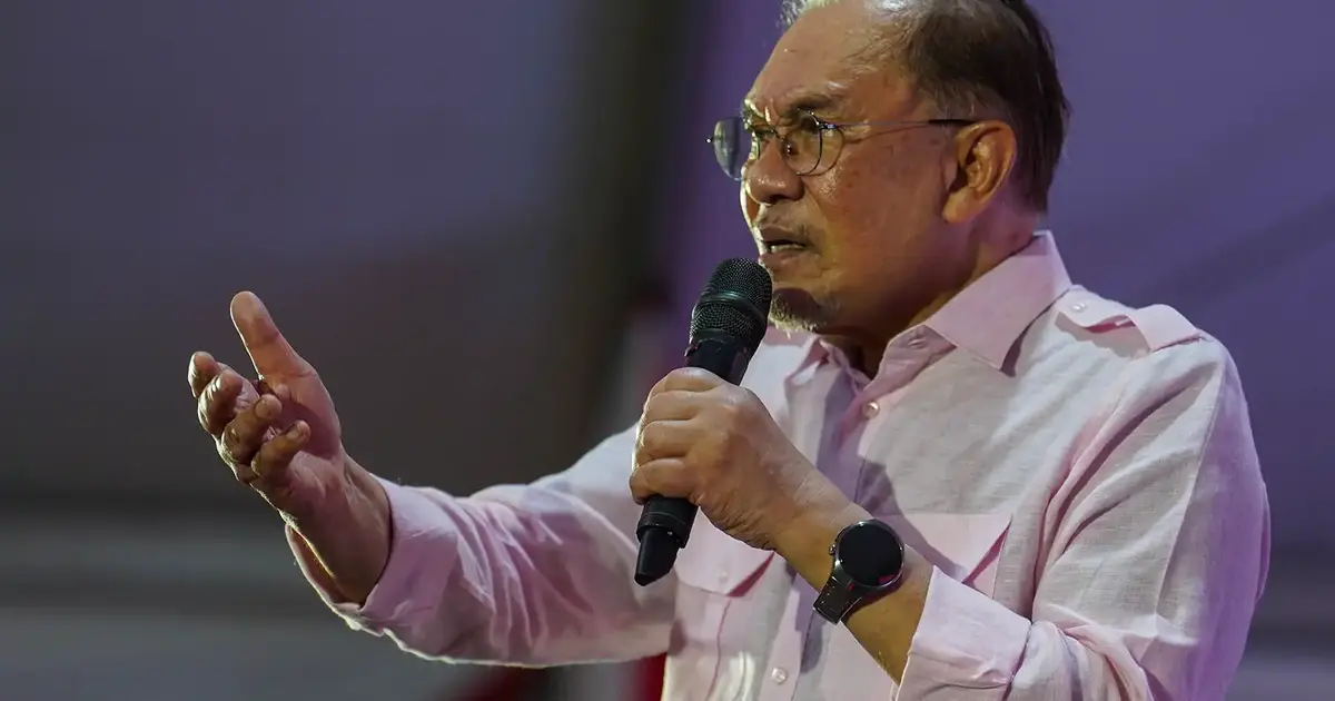 Government funds are for public benefit, not political gain, Anwar tells Subang and PJ MPs