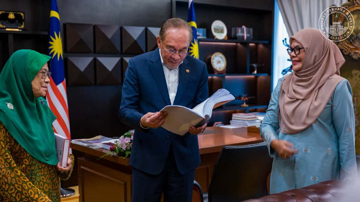 Anwar Publishes Philosophical Work to Shape Future Leadership Vision