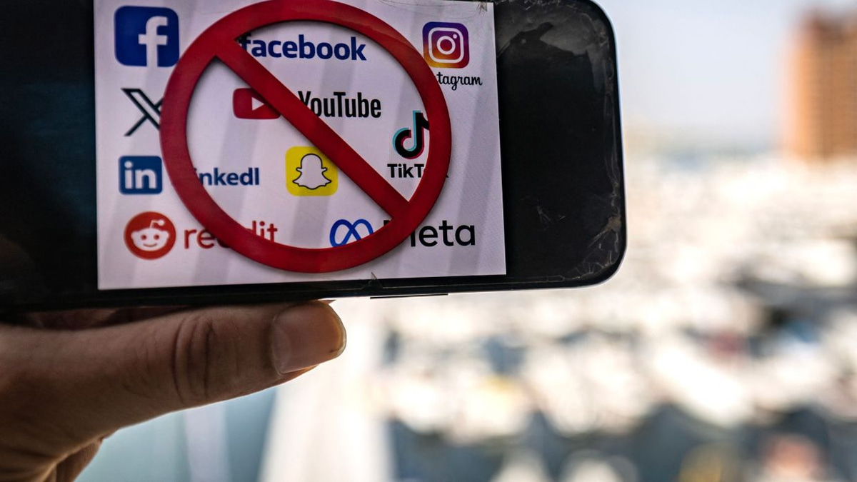 UAE Joins Global Wave of Social Media Restrictions for Minors