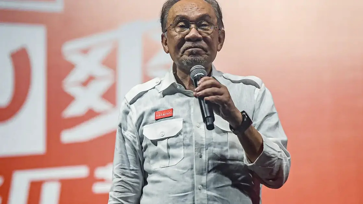 Malaysia must unite and move past divisions, Anwar tells supporters after BN's Johor victory