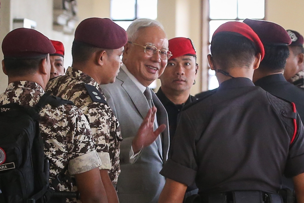 Najib Razak to Undergo Heart Procedure at Serdang Hospital