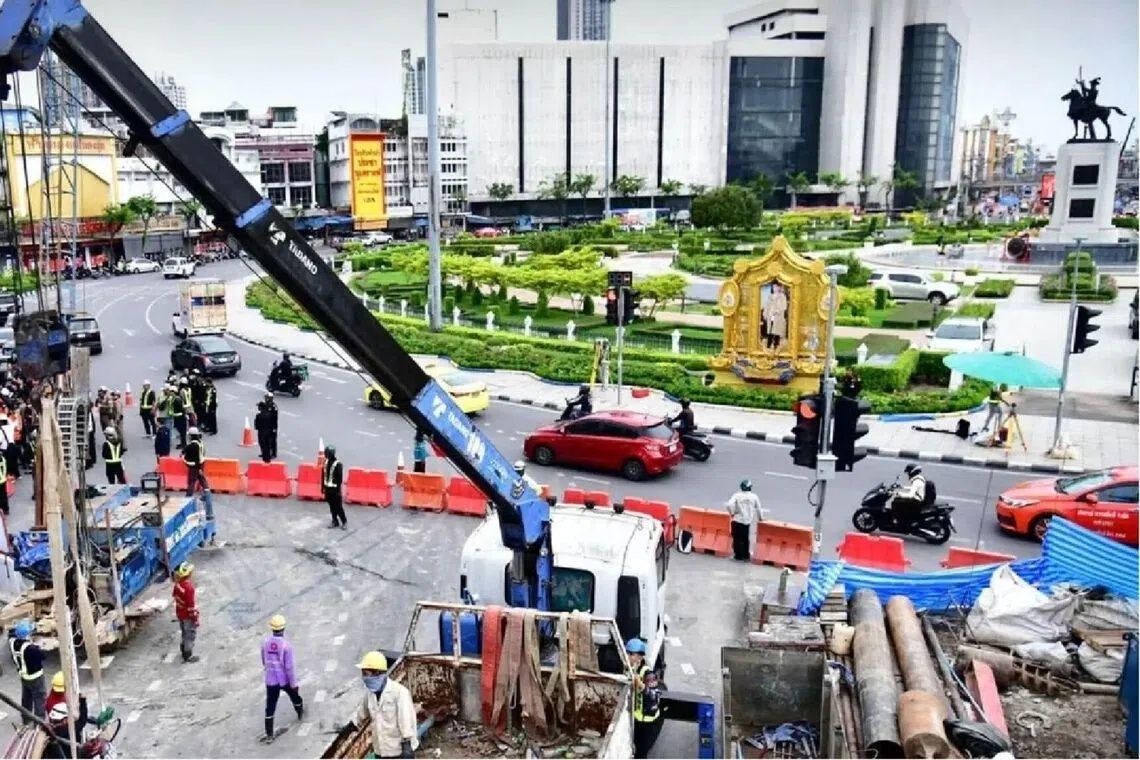 Bangkok Evacuation After Purple Line Construction Sinkhole; 60 Residents Displaced