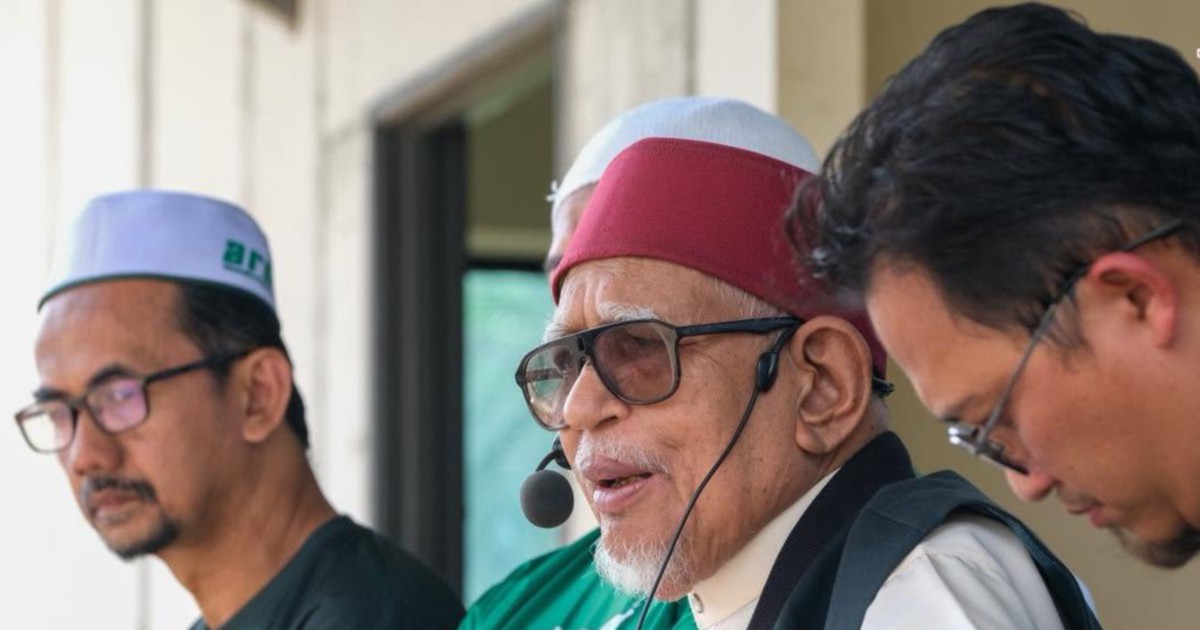 PAS Chief Hadi Seeks Broad Malay-Muslim Coalition with Non-Extreme Partners MCA, MIC