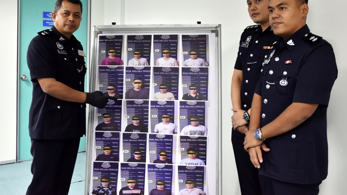 Police Dismantle Sprawling Investment Fraud Ring, Arrest 21 Chinese Nationals in Melaka Operation