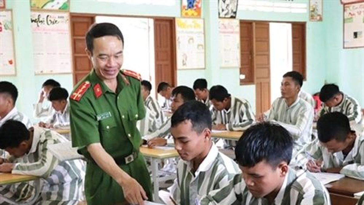 Vietnam Fast-Tracks Juvenile Drug Cases with Streamlined Court Procedures