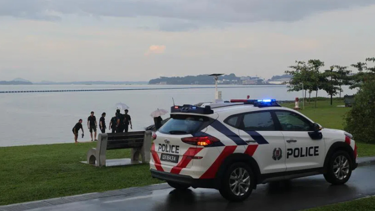 Man dies after lightning strike while paddleboarding off Singapore's Pasir Ris Beach