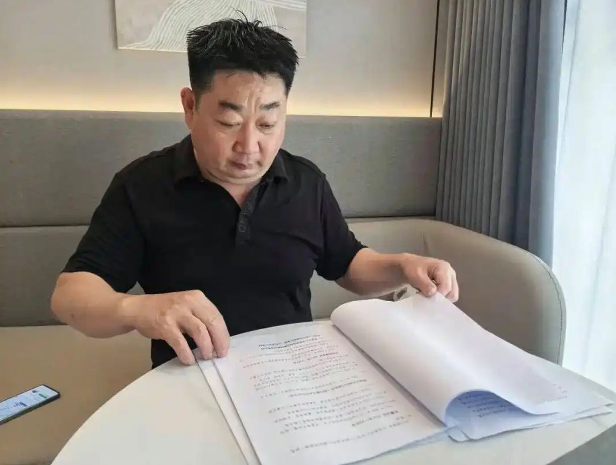 Chinese Father Sues Gaming Giants Over Son's Addiction, Seeks Stricter Age Verification