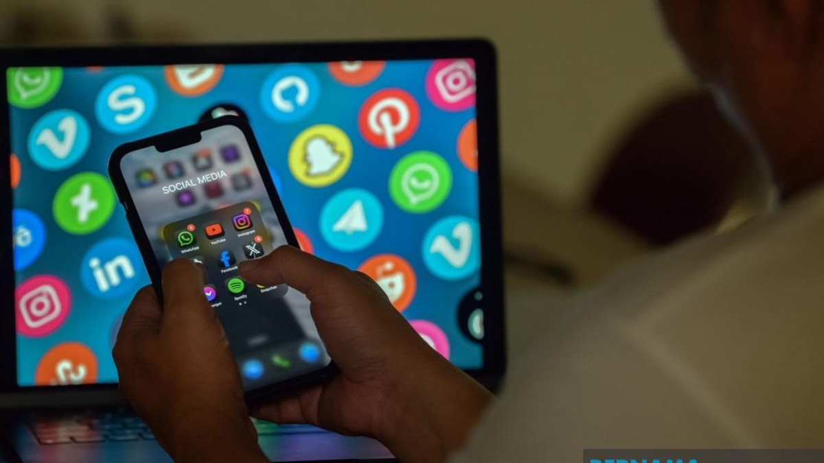 Malaysia Grapples with Online Safety and Free Speech Balance as Global Regulators Seek Solutions