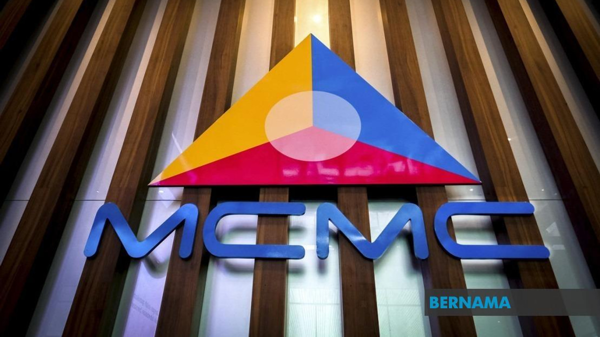 MCMC Cracks Down on Counterfeit Equipment Trade, Seizes 6,916 Units Worth RM2.06 Million