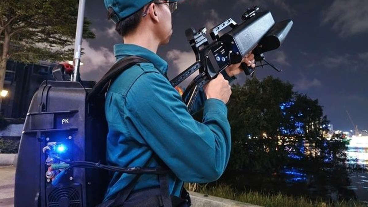 Vietnam Cracks Down on Illegal Drone Flights Near Airports Amid Safety Surge
