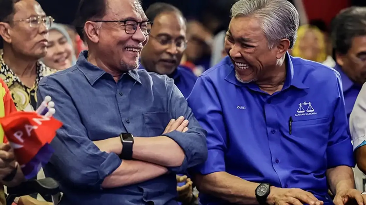 Zahid Counters Anwar's Poetry With Verse As BN Reaffirms Unity Government Pledge