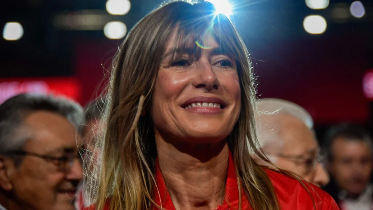 Spanish Court Bars PM's Wife from Leaving Country Ahead of Corruption Trial