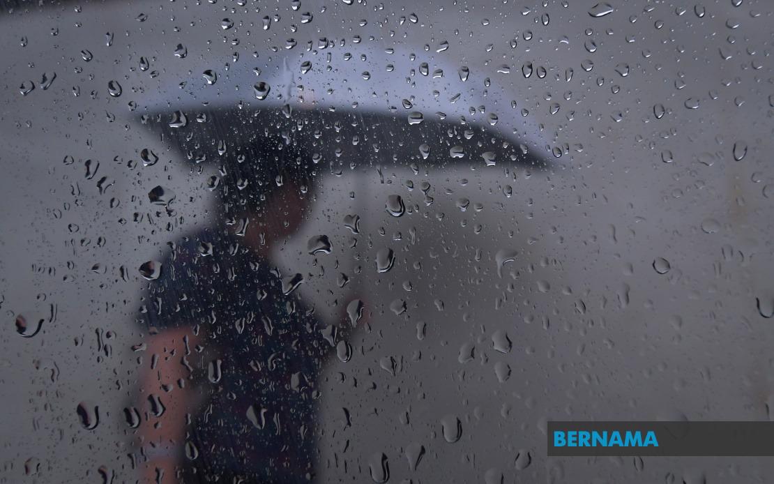 Morning Showers Expected in Four Johor Districts During Early Voting for State Election